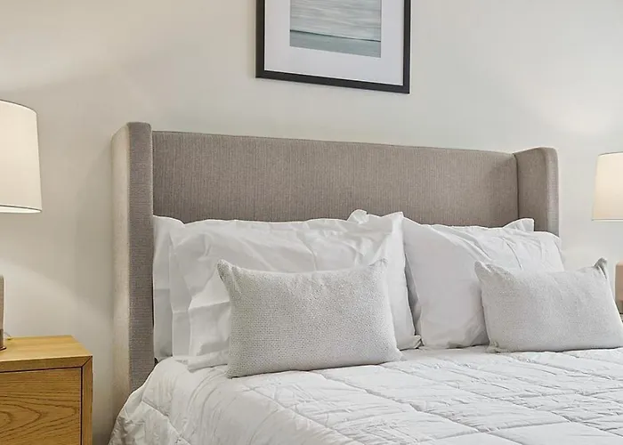 Landing Modern With Amazing Amenities Apartment *